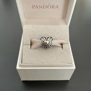 Pandora Vintage Heart Charm